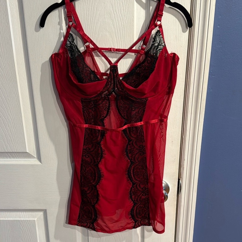 ADORE ME - red and black lace chemise